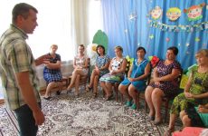 Андрей Юндин встретился с трудовыми коллективами дошкольных общеобразовательных учреждений Труновского муниципального района