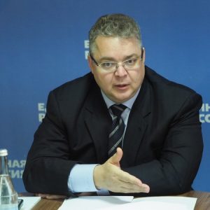 Владимир Владимиров: «Не менее 700 ставропольских детей-сирот должны получить свое жилье в 2020 году»