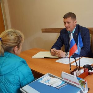 Население Грачевского муниципального района продолжает активно обращаться к представителям органов власти
