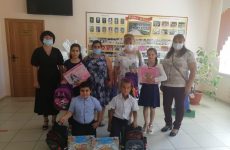 В Новоалександровском городском округе проводится благотворительная акция «Собери ребенка в школу»