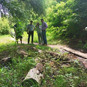 Дмитрий Судавцов оказал помощь в расчистке русла реки Ташла