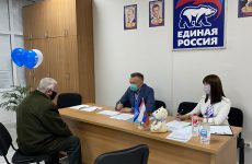 В Георгиевске местные жители пообщались с главой округа, секретарём местного отделения партии «Единая Россия»