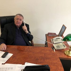 В Пятигорске краевой депутат в телефонном режиме ответил на вопросы граждан
