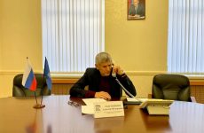 Депутат Госдумы РФ выслушал проблемы ставропольцев на дистанционном приеме