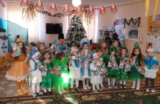 Депутат краевой Думы Анатолий Жданов поздравил детей с Новым годом