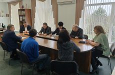 В станице Курской личный прием граждан провел депутат Думы Ставропольского края Иван Ковалев