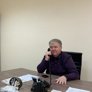 Краевой депутат помог беженцу из Донбасса трудоустроиться