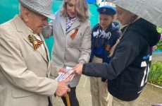 В Арзгире поздравили ветеранов с Днем Победы