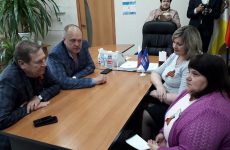 Федеральный и краевой депутат провели совместный прием граждан на Ставрополье