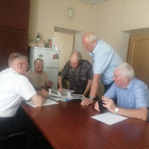 Краевой депутат встретился с заявителями Александровского округа