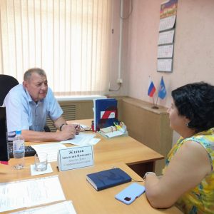 Депутат Думы Ставропольского края Анатолий Жданов провел прием граждан старшего поколения
