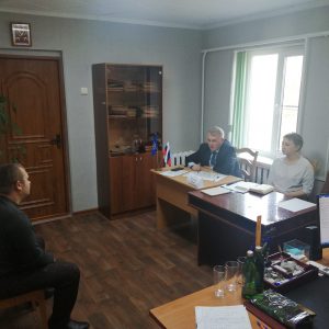 Краевой депутат встретился с заявителями в Александровском округе