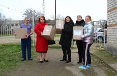 В ПВР села Степновского привезли гуманитарную помощь