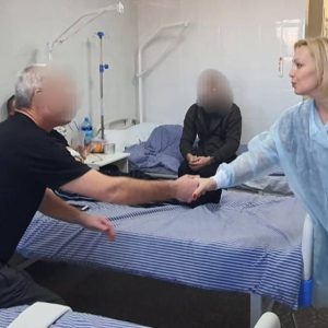 Ольга Тимофеева встретилась с ранеными участниками СВО в ставропольском госпитале
