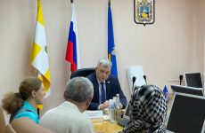 Владимир Иванов провел прием граждан в Благодарненском городском округе