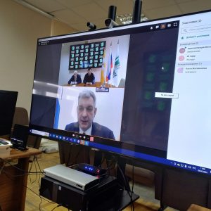 Владимир Иванов провел приемы граждан в режиме видеосвязи