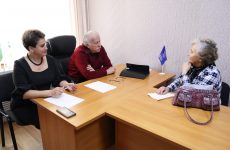 Первый Замсекретаря реготделения партии Николай Великдань провел личный прием граждан в Ипатовском округе
