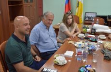 Федеральный депутат встретилась с волонтерами Апанасенковского округа