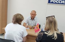 В Георгиевске прошел личный прием граждан замсекретаря местного отделения партии