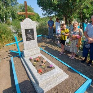В Георгиевском округе установили памятник участнику ВОВ