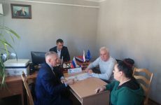 Краевой депутат провел личный прием граждан в Александровском округе