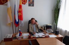 В Степновском округе прошел прием граждан в формате «горячей линии»