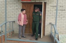 Раиса Кармазина посетила буденновский военный госпиталь