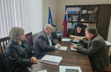 Иван Ковалев провел личный прием граждан в Курском районе