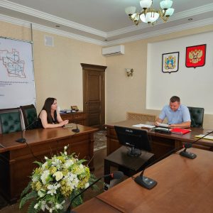Секретарь Новоалександровского местного отделения партии «Единая Россия» провел прием граждан по вопросам социальной поддержки