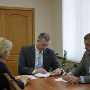 В Арзгирском округе прошла Неделя приемов граждан по вопросам ЖКХ