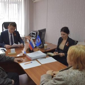 Руководитель регионального исполкома партии провел личный прием граждан в Советском округе