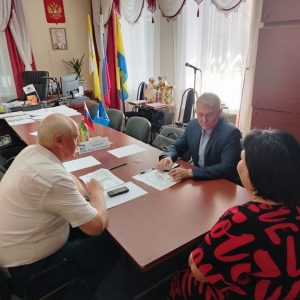 Депутат провел прием граждан по личным вопросам в Александровском округе