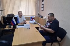 Депутат Думы Ставропольского края Анатолий Жанов провел прием граждан