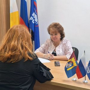 Краевой депутат провела личный прием граждан