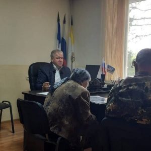 В Предгорном округе Николай Роев провел прием граждан в рамках Недели приемов «Единой России»