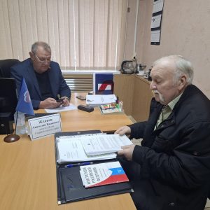 Депутат думы Ставропольского края Анатолий Жданов дал старт декаде приемов граждан