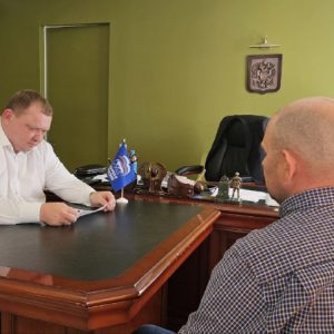 Николай Бондаренко провел прием граждан в Предгорном округе в День рождения партии «Единая Россия»