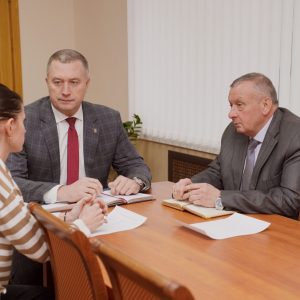 Сегодня открылась декада приемов граждан Арзгирским местным отделением партии «Единая Россия»