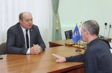 На проблемные вопросы отвечают на Декаде приемов граждан