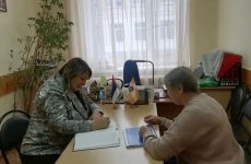 Обратная связь населения: депутаты провели личный приём граждан