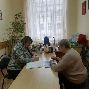 Обратная связь населения: депутаты провели личный приём граждан