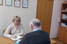 Разъяснения по расчету зарплаты дали местные представители «Единой России»