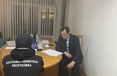 Евгений Моисеев провел еженедельный личный прием граждан.