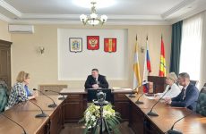 В Новоалександровском округе проведен очередной прием граждан по вопросам старшего поколения