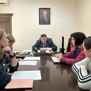 Исполняющий полномочия Секретаря Новоалександровского местного отделения партии «Единая Россия» провел прием граждан по вопросам ЖКХ