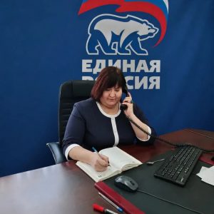 Любовь Хенкина провела личный прием граждан в Андроповском округе