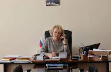 Депутат Людмила Елфинова провела приём граждан в Кочубеевском округе