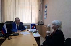 Депутат Думы Ставропольского края Анатолий Жданов принял участие в неделе приемов граждан по вопросам материнства и детства