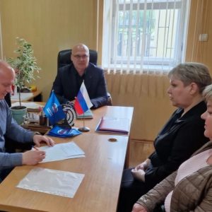 Жители станицы Подгорной обсудили с депутатами вопросы благоустройства, ЖКХ и транспорта